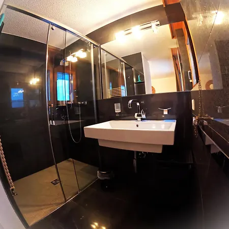 Residenz Christina דירה לויקרבאד